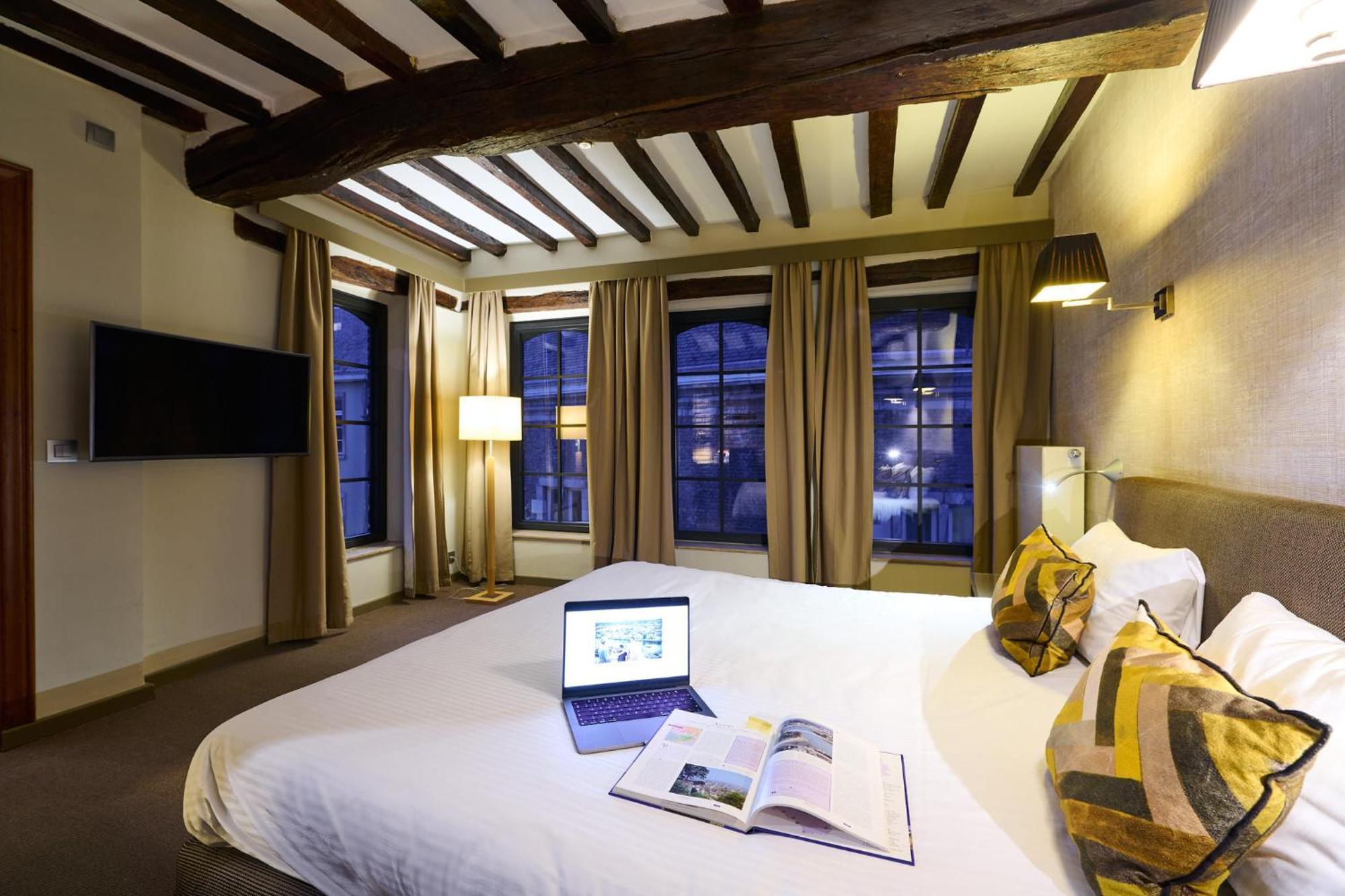 Hotel Les Tanneurs 4*